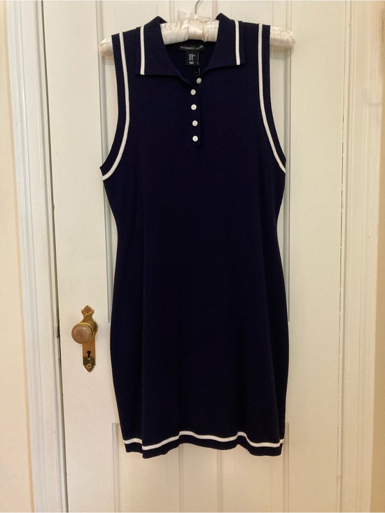 Sincerly Jules Dresses & Skirts - Navy blue knit dress with white trim